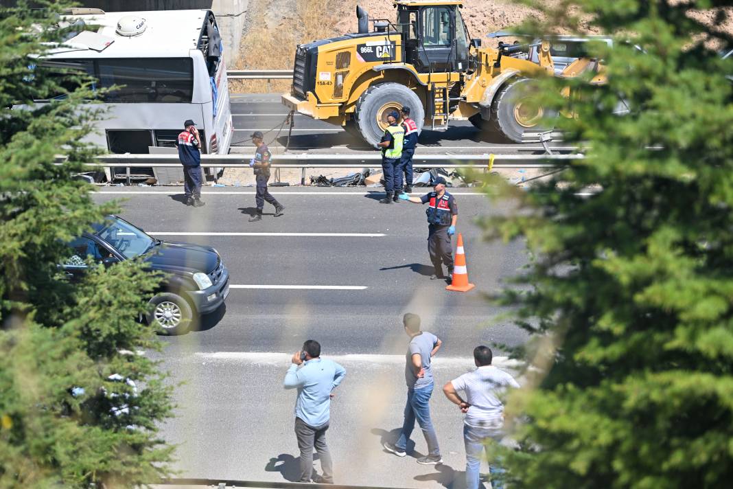 Ankara'daki otobüs faciasında ölü sayısı 11’e çıktı 18